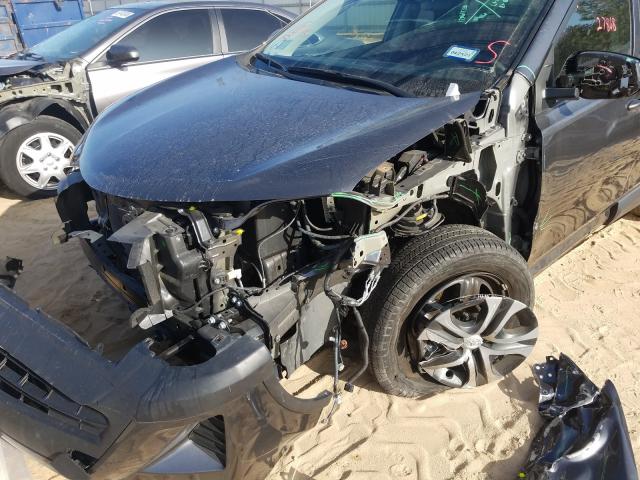 Photo 9 from auction – 2017 TOYOTA RAV4 LE with VIN JTMZFREVXHD099509