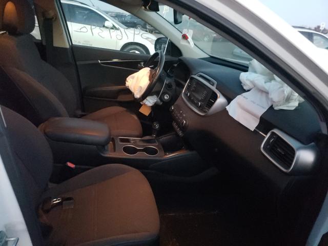 Photo 5 from auction – 2016 KIA SORENTO LX with VIN 5XYPG4A37GG075342