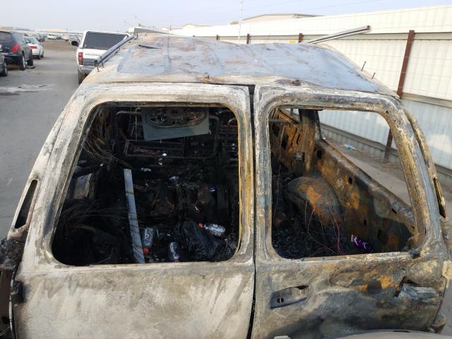 Photo 10 from auction – 1997 CHEVROLET SUBURBAN with VIN 3GNEC16R6VG162525