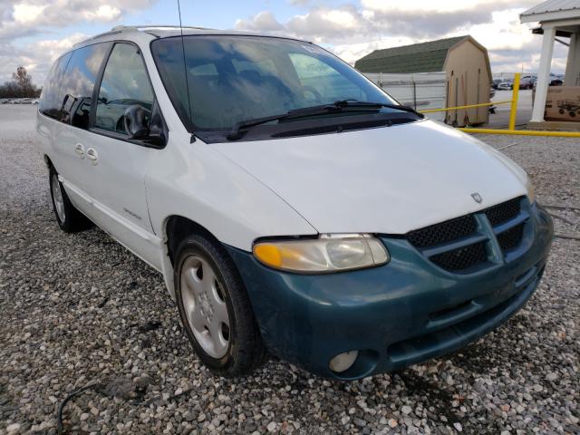 DODGE GRAND CARA 2000 مع رقم تعريف المركبة 1B4GP74L7YB645653 - صورة من المزاد