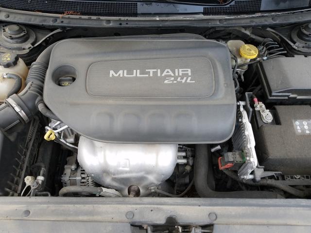 Photo 7 from auction – 2015 CHRYSLER 200 LIMITE with VIN 1C3CCCAB4FN576809