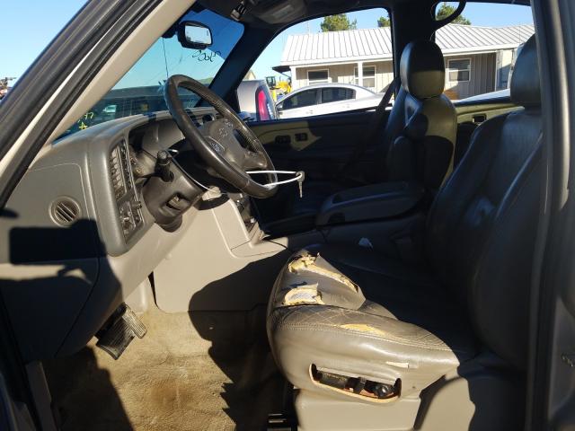Photo 5 from auction – 2004 CHEVROLET SUBURBAN K with VIN 3GNFK16Z84G237067