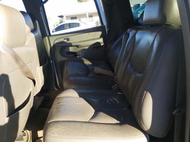 Photo 6 from auction – 2004 CHEVROLET SUBURBAN K with VIN 3GNFK16Z84G237067