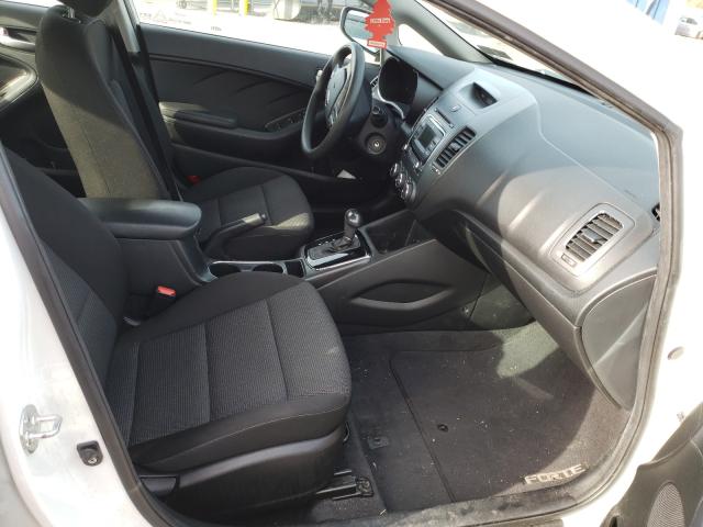 Photo 5 from auction – 2018 KIA FORTE LX with VIN 3KPFK4A73JE229742