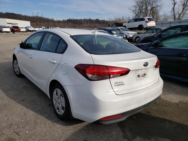 Photo 3 from auction – 2018 KIA FORTE LX with VIN 3KPFK4A73JE229742