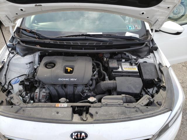Photo 7 from auction – 2018 KIA FORTE LX with VIN 3KPFK4A73JE229742