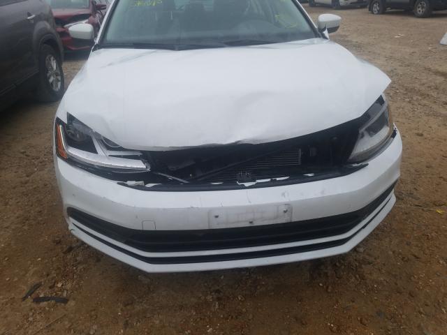 Photo 9 from auction – 2017 VOLKSWAGEN JETTA S with VIN 3VW2B7AJ9HM406870