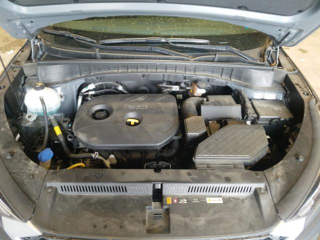 Photo 7 from auction – 2019 HYUNDAI TUCSON SE with VIN KM8J2CA48KU048435