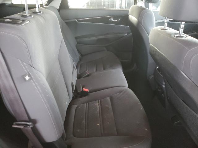 Photo 6 from auction – 2017 KIA SORENTO LX with VIN 5XYPG4A35HG240886