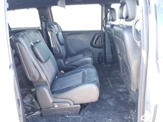 Photo 6 from auction – 2015 CHRYSLER TOWN & COU with VIN 2C4RC1HG9FR742787