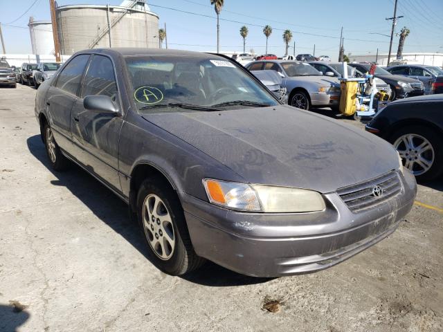 TOYOTA CAMRY 1999 with VIN JT2BF28K0X0220377 - Photo from auction