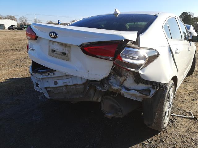 Photo 9 from auction – 2017 KIA FORTE LX with VIN 3KPFK4A77HE071061