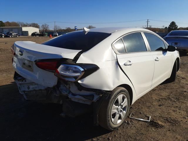 Photo 4 from auction – 2017 KIA FORTE LX with VIN 3KPFK4A77HE071061