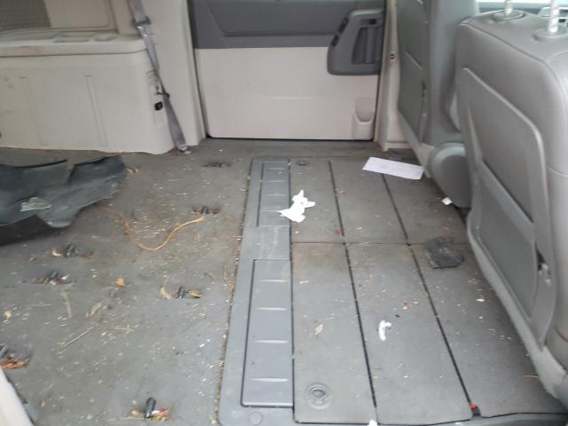 Photo 6 from auction – 2008 CHRYSLER TOWN & COU with VIN 2A8HR54P78R830224