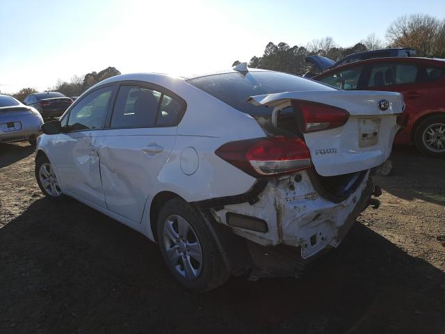 Photo 3 from auction – 2017 KIA FORTE LX with VIN 3KPFK4A77HE071061
