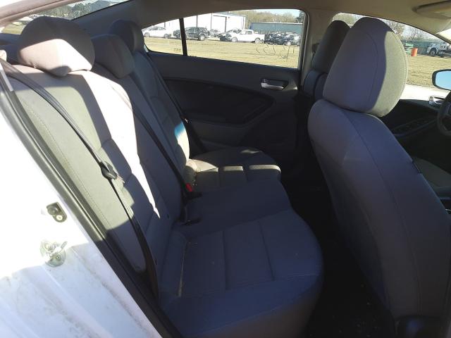Photo 6 from auction – 2017 KIA FORTE LX with VIN 3KPFK4A77HE071061