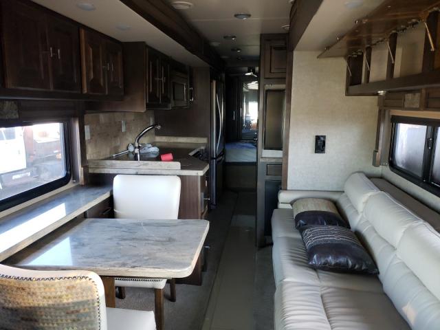 Photo 6 from auction – 2018 FREIGHTLINER CHASSIS XC with VIN 4UZACWFC9JCJS6806