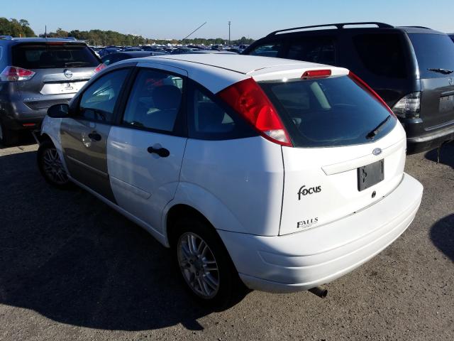 Photo 3 from auction – 2003 FORD FOCUS ZX5 with VIN 3FAFP37Z43R151252