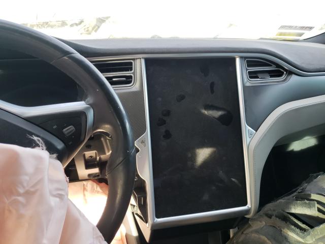 Photo 9 from auction – 2015 TESLA MODEL S 85 with VIN 5YJSA1H25FF088152