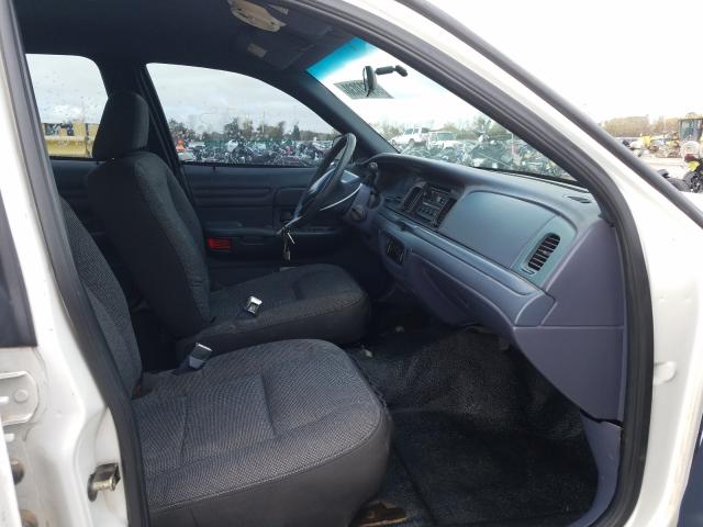 Photo 5 from auction – 2000 FORD CROWN VICT with VIN 2FAFP71W2YX176701