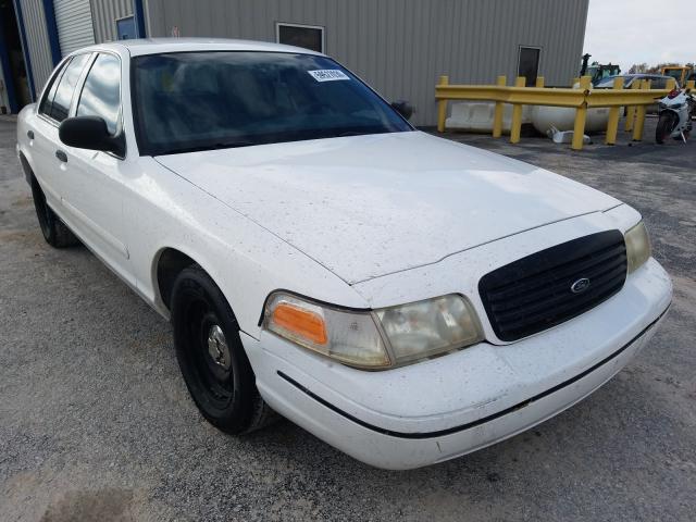 FORD CROWN VICT 2000 with VIN 2FAFP71W2YX176701 - Photo from auction