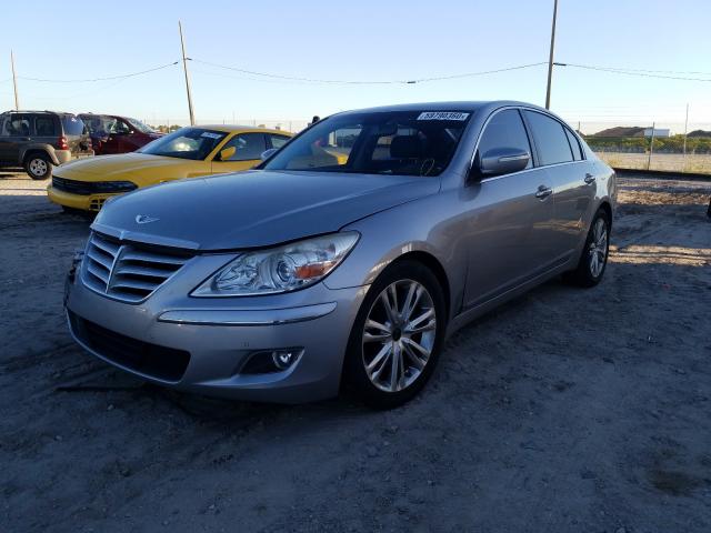 Photo 2 from auction – 2011 HYUNDAI GENESIS 4. with VIN KMHGC4DF8BU131079