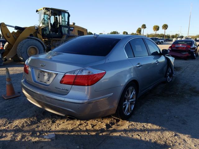 Photo 4 from auction – 2011 HYUNDAI GENESIS 4. with VIN KMHGC4DF8BU131079