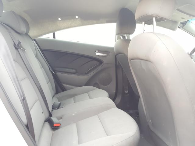 Photo 6 from auction – 2017 KIA FORTE LX with VIN 3KPFK4A71HE047905