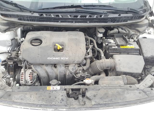 Photo 7 from auction – 2017 KIA FORTE LX with VIN 3KPFK4A71HE047905