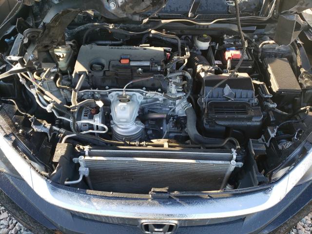 Photo 7 from auction – 2018 HONDA CIVIC EX with VIN 19XFC2F76JE016388