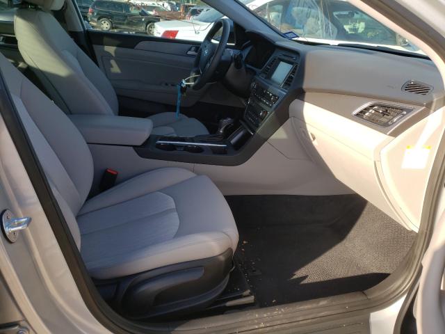 Photo 5 from auction – 2017 HYUNDAI SONATA HYB with VIN KMHE24L35HA075176