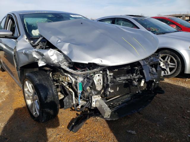 Photo 9 from auction – 2015 CHRYSLER 200 LIMITE with VIN 1C3CCCAB2FN669389