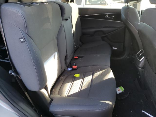 Photo 6 from auction – 2016 KIA SORENTO LX with VIN 5XYPG4A50GG107923