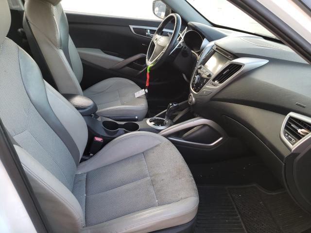Photo 5 from auction – 2013 HYUNDAI VELOSTER with VIN KMHTC6AD2DU096376