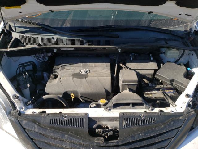 Photo 7 from auction – 2015 TOYOTA SIENNA with VIN 5TDZK3DC3FS597755