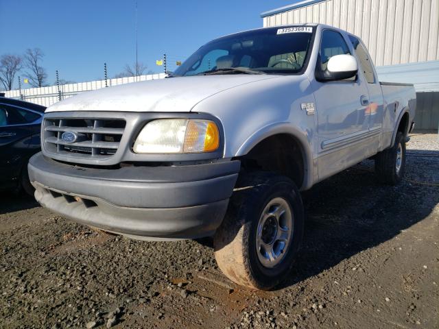 Photo 2 from auction – 2001 FORD F150 with VIN 1FTRX18WX1NC00888