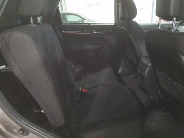 Photo 6 from auction – 2014 KIA SORENTO LX with VIN 5XYKTCA65EG500712