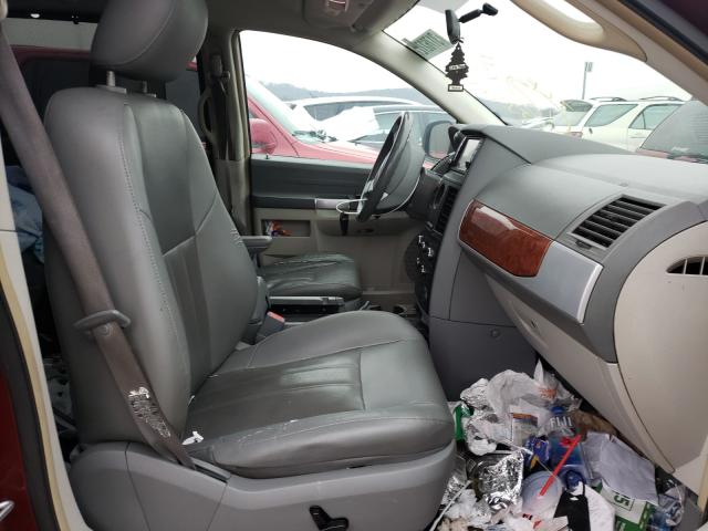 Photo 5 from auction – 2008 CHRYSLER TOWN & COU with VIN 2A8HR54P98R731937