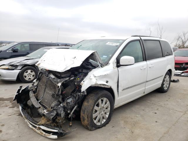 Photo 2 from auction – 2015 CHRYSLER TOWN & COU with VIN 2C4RC1BG7FR755577