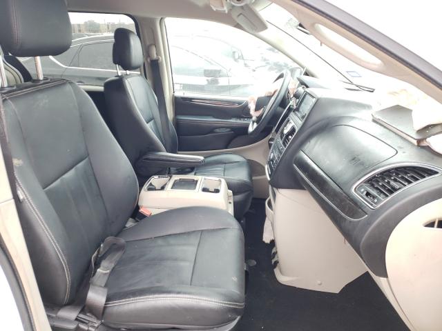 Photo 5 from auction – 2015 CHRYSLER TOWN & COU with VIN 2C4RC1BG7FR755577