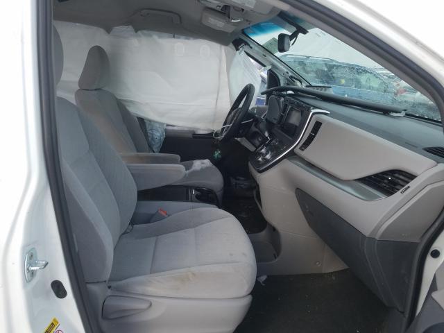 Photo 5 from auction – 2017 TOYOTA SIENNA LE with VIN 5TDKZ3DC1HS776697