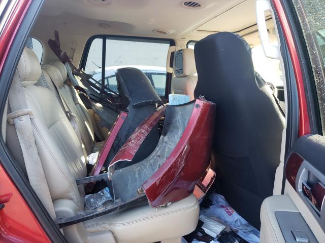 Photo 6 from auction – 2005 LINCOLN NAVIGATOR with VIN 5LMFU28565LJ10821