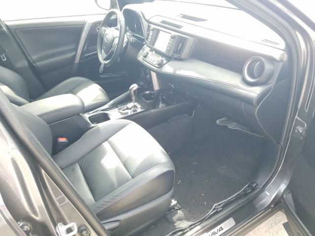 Photo 5 from auction – 2018 TOYOTA RAV4 SE with VIN JTMNFREV8JJ151239