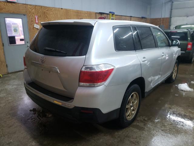 Photo 4 from auction – 2013 TOYOTA HIGHLANDER with VIN 5TDBK3EH3DS211165