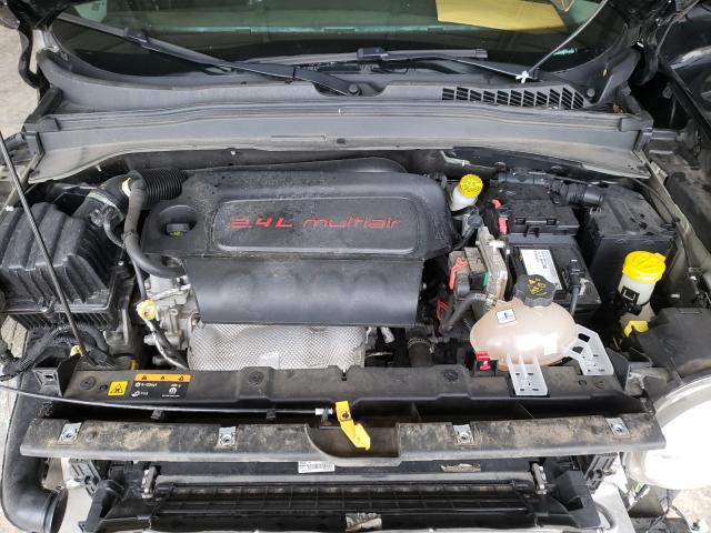 Photo 7 from auction – 2017 JEEP RENEGADE S with VIN ZACCJAAB6HPF49286