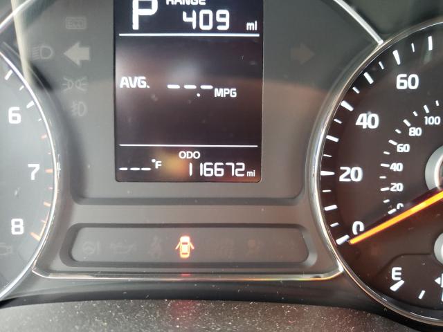 Photo 8 from auction – 2018 KIA FORTE LX with VIN 3KPFK4A70JE182203