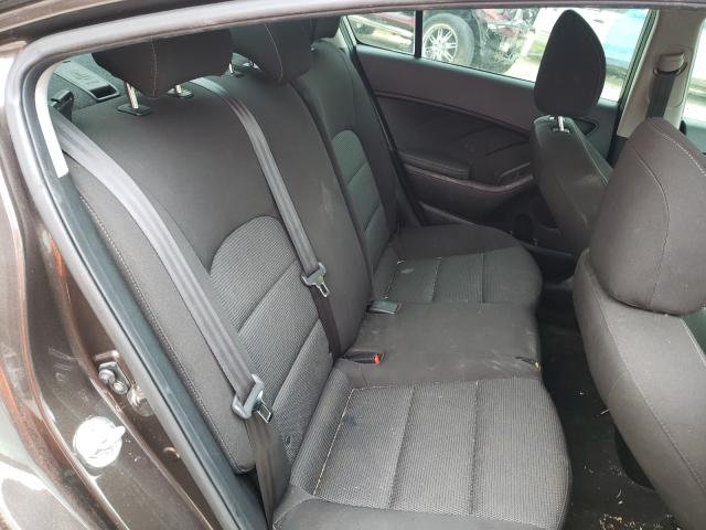 Photo 6 from auction – 2018 KIA FORTE LX with VIN 3KPFK4A70JE182203