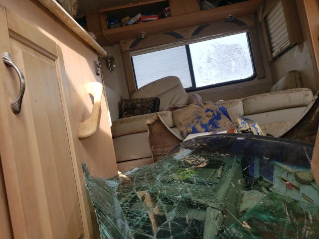 Photo 6 from auction – 2004 DOLP MOTORHOME with VIN 5B4MP67G743392939