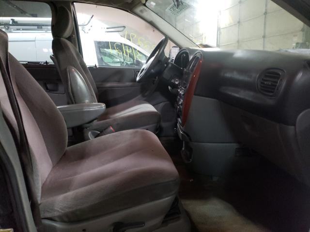 Photo 5 from auction – 2007 CHRYSLER TOWN & COU with VIN 1A4GJ45R47B112500