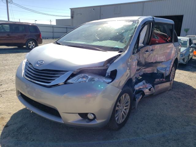 Photo 2 from auction – 2017 TOYOTA SIENNA XLE with VIN 5TDYZ3DC4HS886170